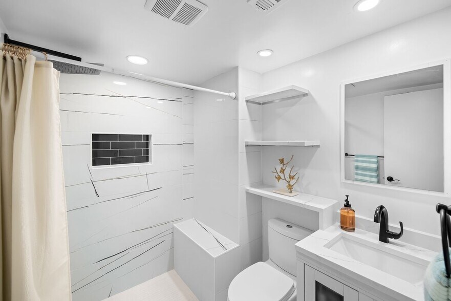 Building Photo - 9820 Georgia Ave