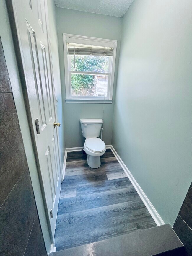 Building Photo - 742 Shoal Cir