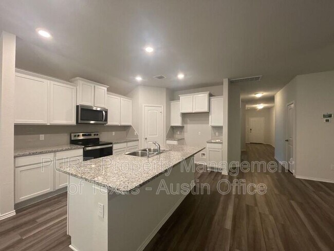Building Photo - 107 Nathaniel Dr