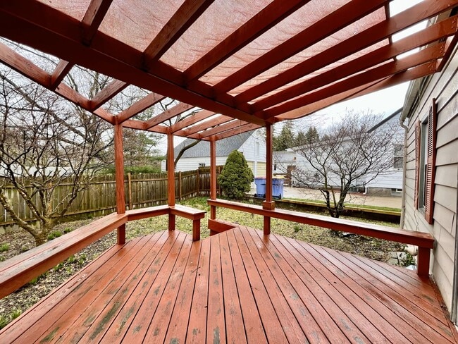 Building Photo - Three Bedroom Home in Northeast Grand Rapids
