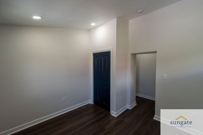Building Photo - 1602 Cypress St