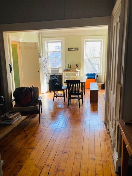 Living Area + Dining Room - 156 Luquer St
