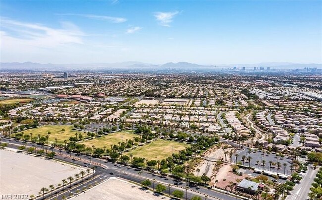 Building Photo - 10580 Olympic Pine Dr