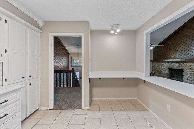 Building Photo - 5 Rocky Top Cove