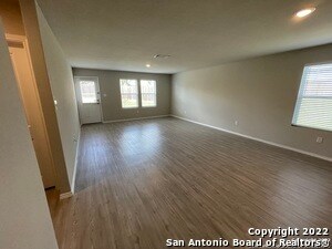 Building Photo - 10234 Robbins Crk