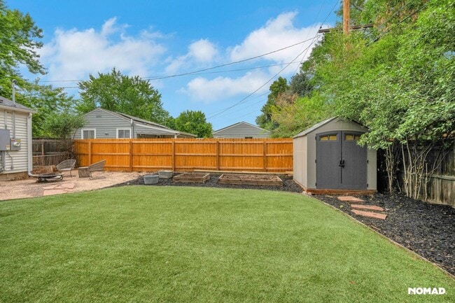 Building Photo - Spacious 3BR House in Denver