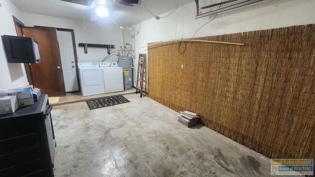 Building Photo - 1211 Palo Blanco Dr