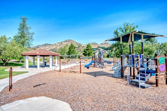 Building Photo - 4751 Via Altamira