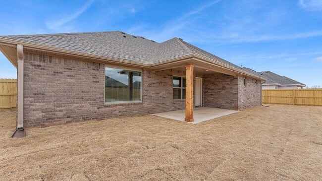 Building Photo - 116 N Panther Ave