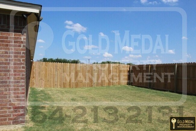 Building Photo - 4505 Cambridge Dr