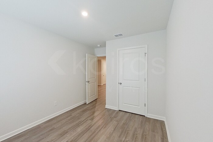 Building Photo - 345 Ironwood Ct