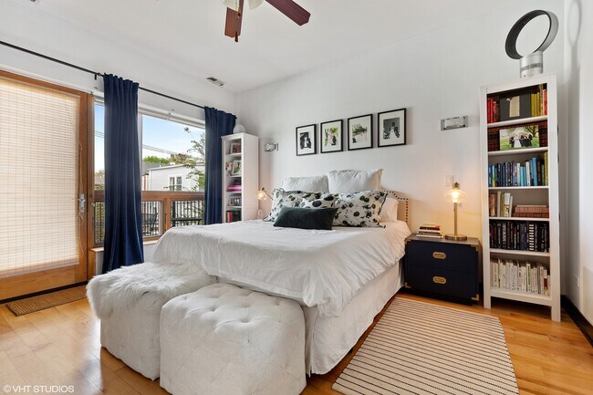 Building Photo - 1842 N Damen Ave