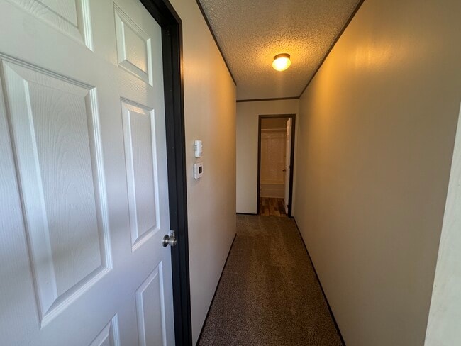 Building Photo - 84 Schirra Ave