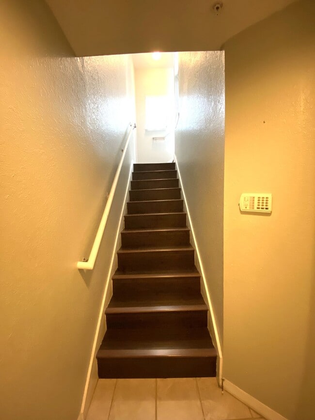 Building Photo - 6129 Metrowest Blvd