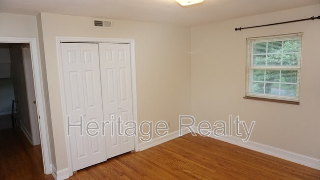 Building Photo - 529 Bardon Rd NW