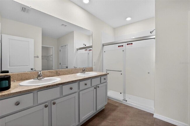 Building Photo - 34211 Jasper Stone Dr