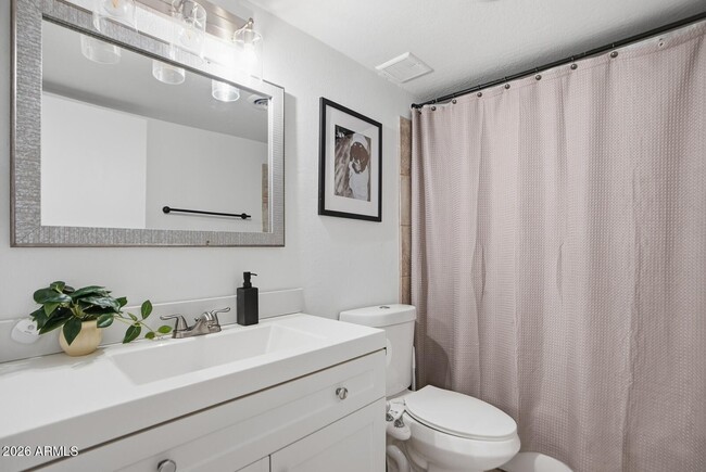 Building Photo - 4630 N 68th St