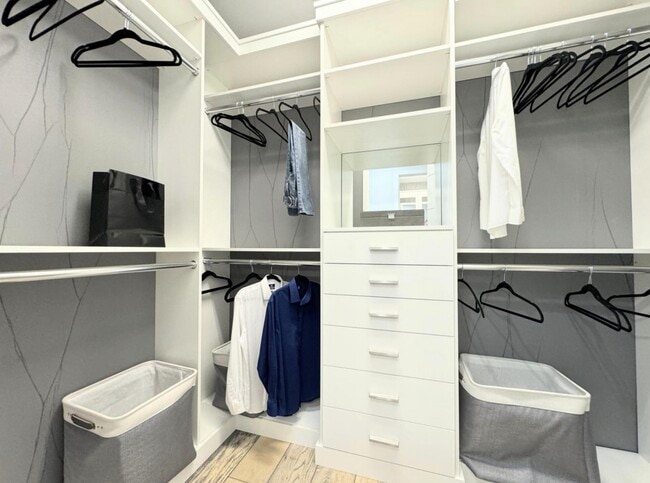 Building Photo - 17299 Pagoda Palms Dr