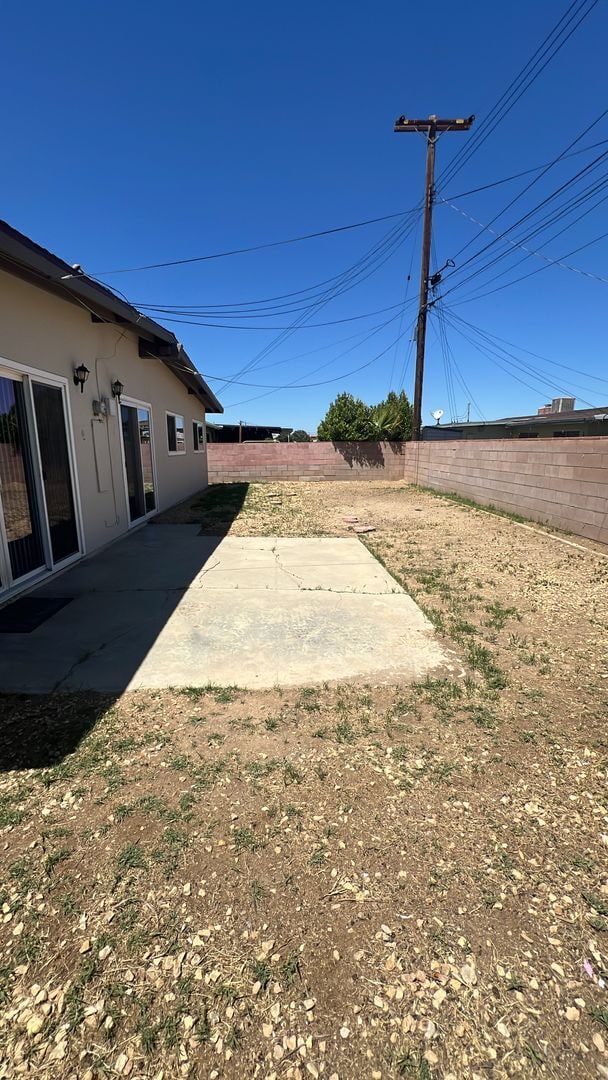 Building Photo - (APPLICATION PENDING) West Lancaster Home