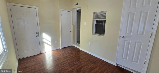 Building Photo - 1255 Meigs Pl NE