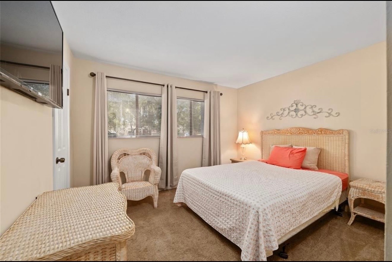 Building Photo - 401 NW 39th Rd