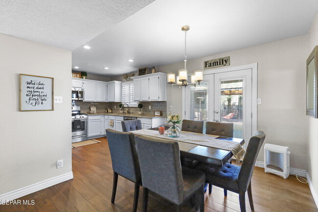 Building Photo - 3017 Tierra Salada Dr