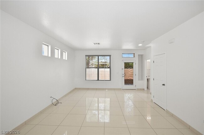 Building Photo - 4218 S Sugar Dr