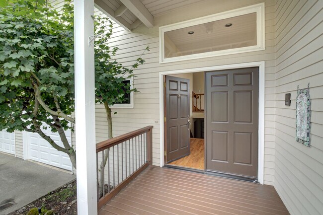 Building Photo - 5bd/3.5ba Bellevue House