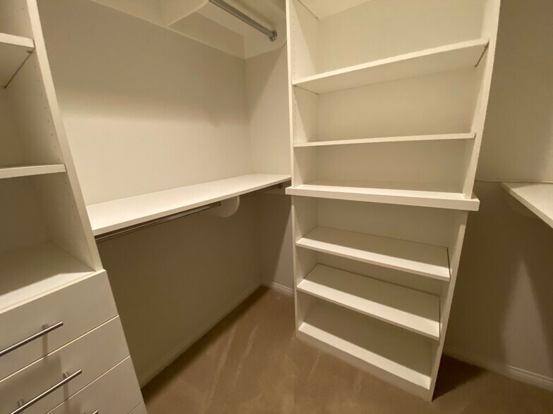 Master Closet - 6483 Zuma View Pl