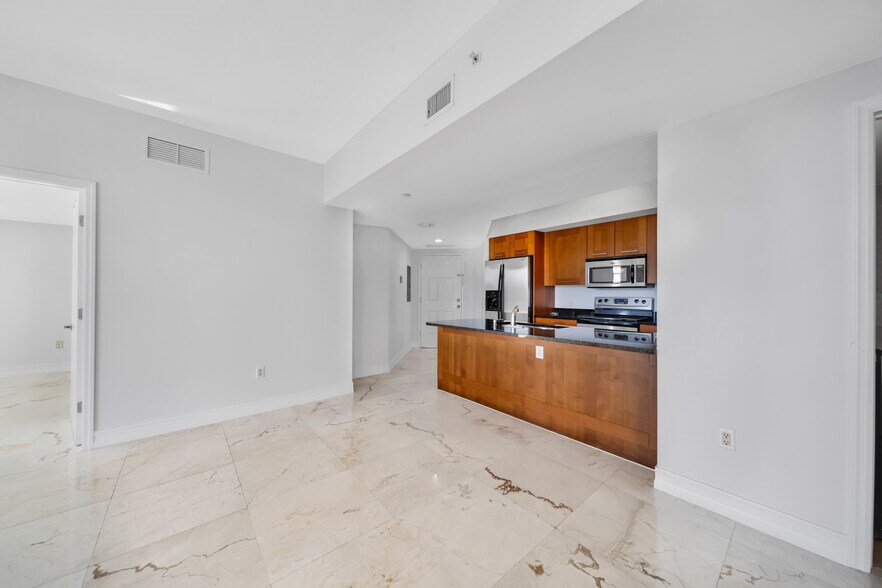 Building Photo - 11629 NW 87th Ln
