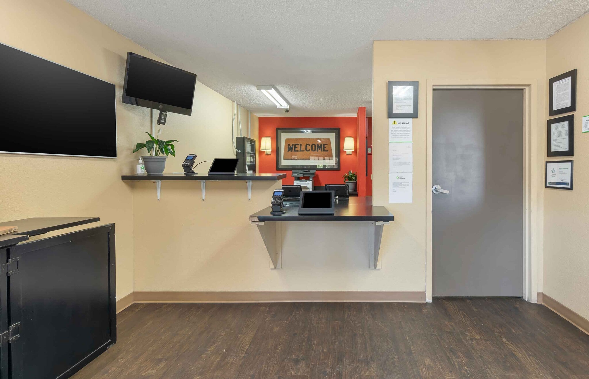 Building Photo - Furnished Studio-Bakersfield - California ...