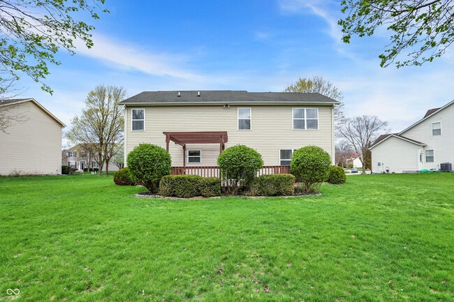 Building Photo - 5761 Cantigny Way S