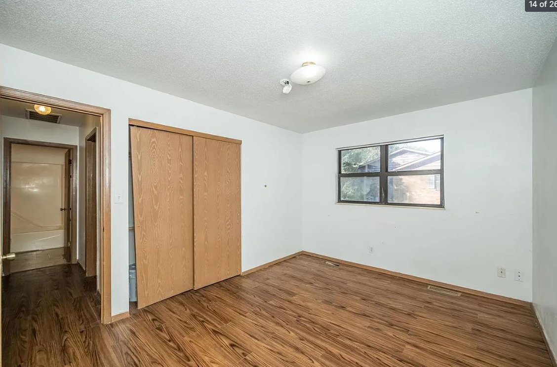 Building Photo - 303 Campus Dr