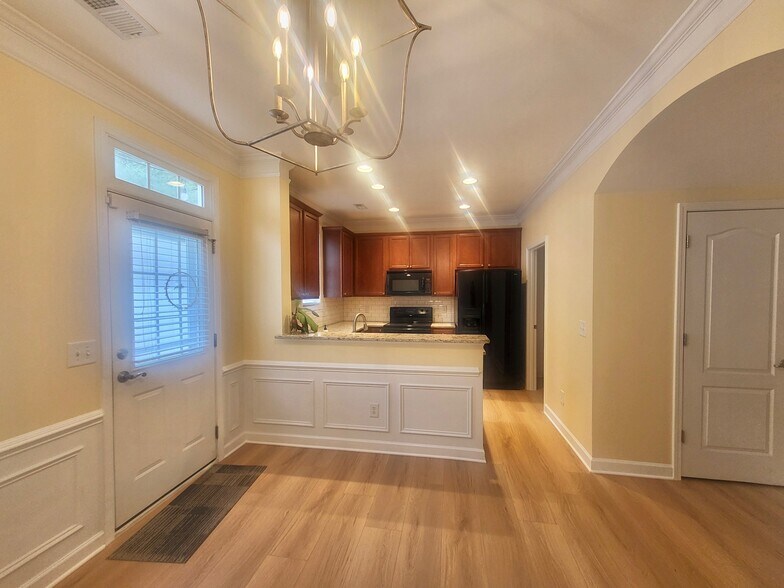 Building Photo - 9817 Longstone Ln