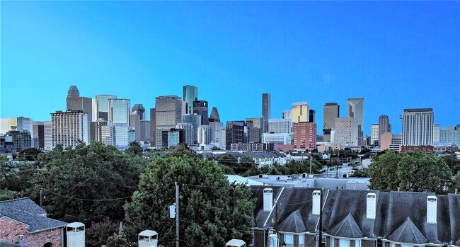 Building Photo - 2104 Gillette St