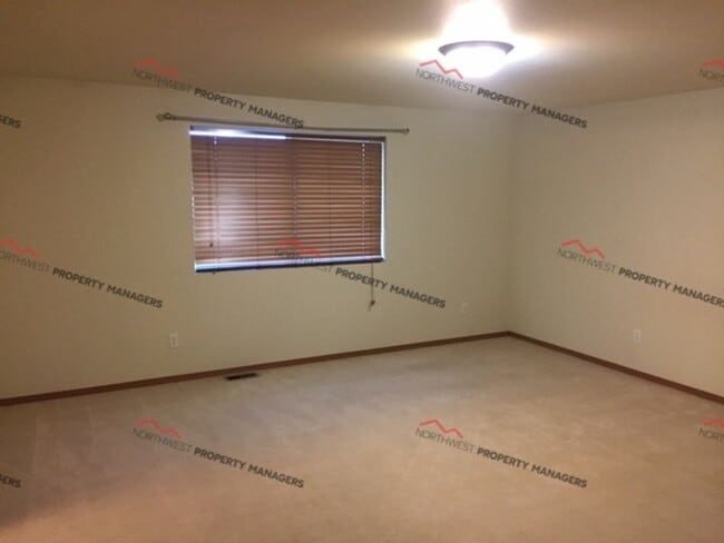 Building Photo - STATUS: *PENDING APPLICATION* | R109 |  $2...