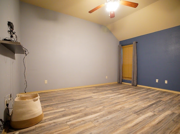 Building Photo - 213 Warbler Dr