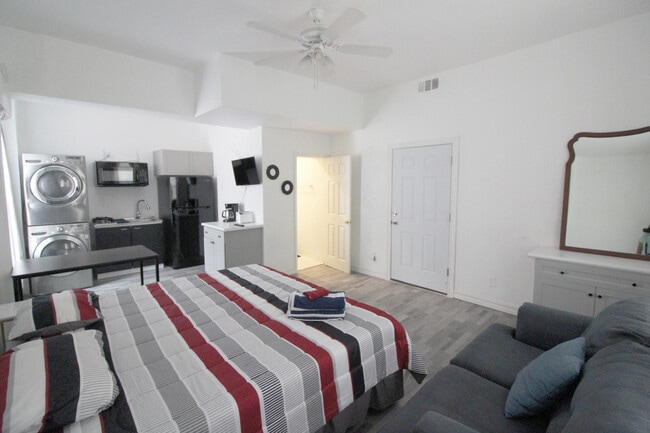 Building Photo - 803 Upson Dr