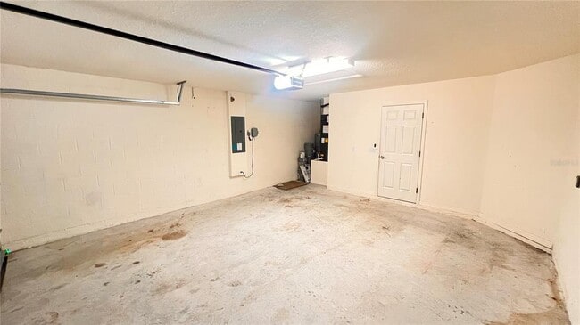 Building Photo - 1097 SILAS St