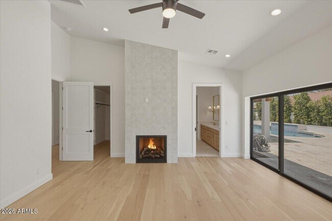 Building Photo - 6050 E Hollyhock St