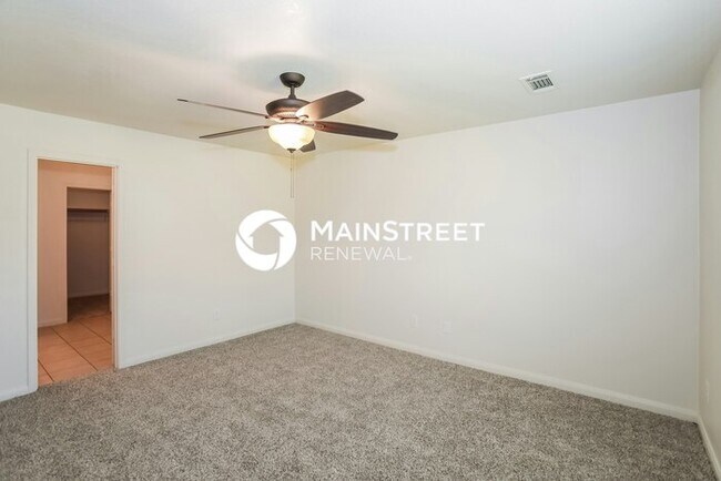 Building Photo - 4 Bedroom Pet-Friendly Home in NEWARK, TX with Main Street Renewal
