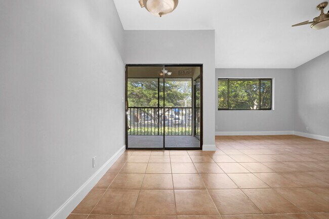 Building Photo - 1732 NW 81st Way