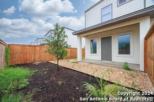Building Photo - 307 San Salvador Ave