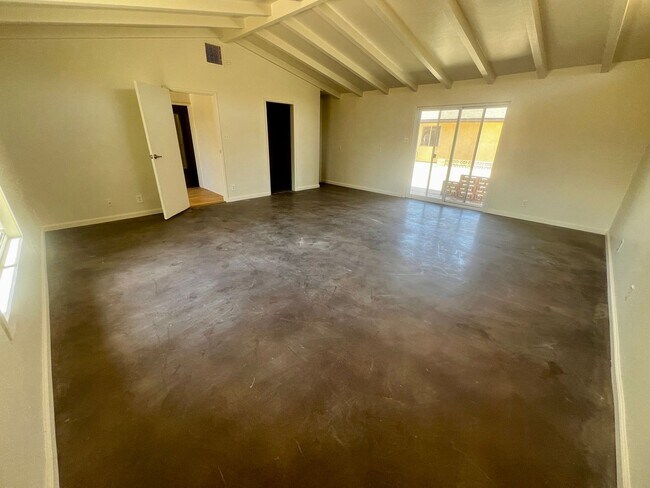 Building Photo - 56769 Joshua Dr