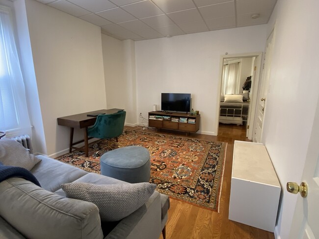 Building Photo - 52 Highland Ave