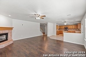 Building Photo - 208 Valona Dr