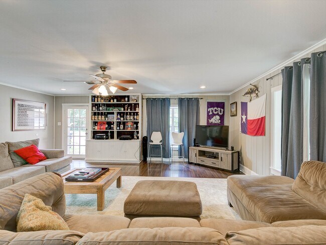 Building Photo - 3705 Brighton Rd