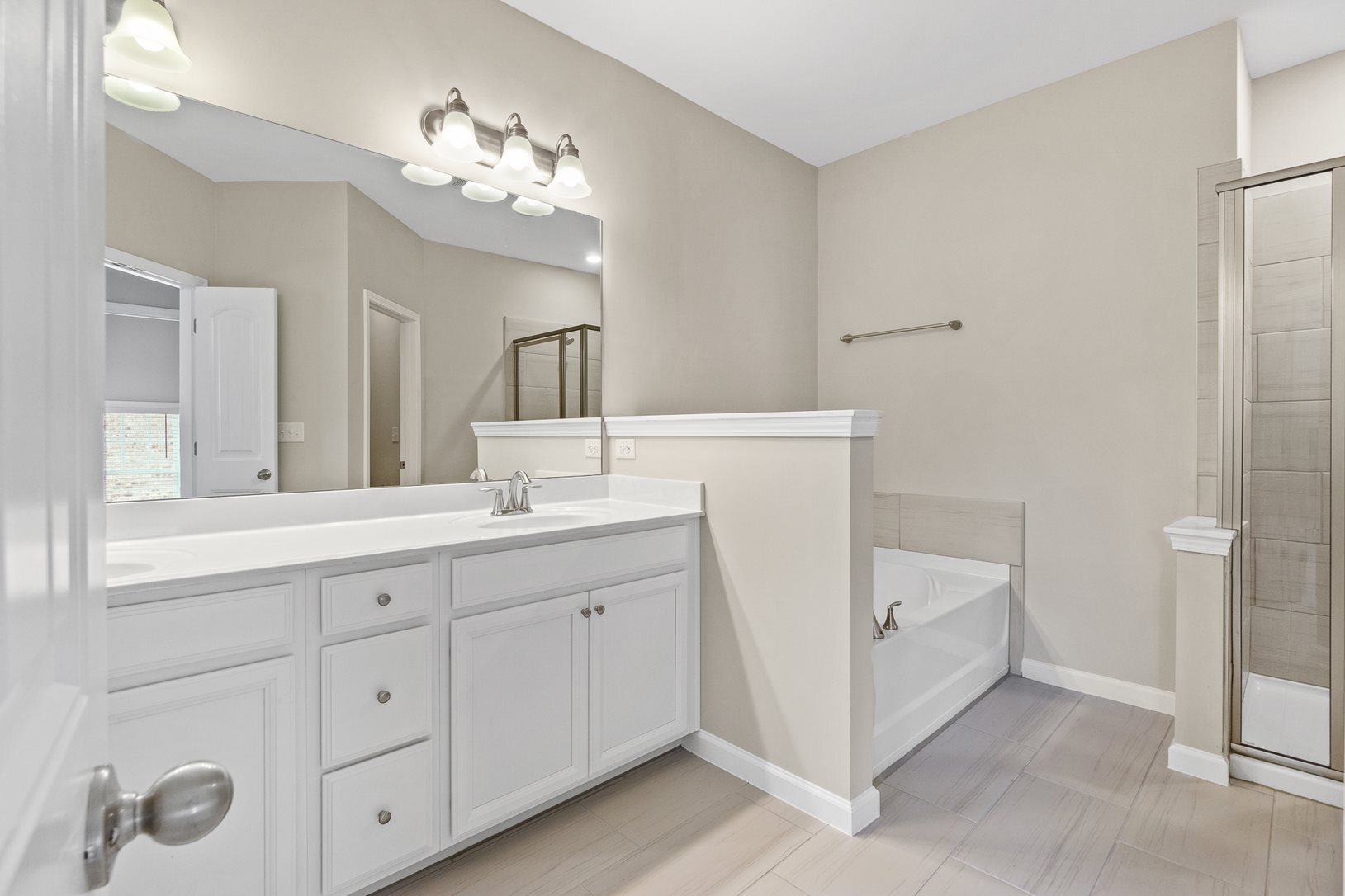 Master Bathroom - 1952 Bainbridge Ln