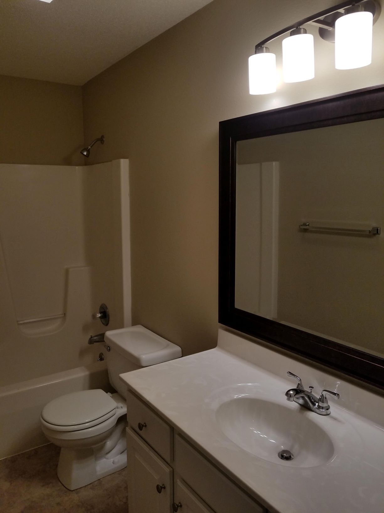 Building Photo - 445 Orchard View Ct