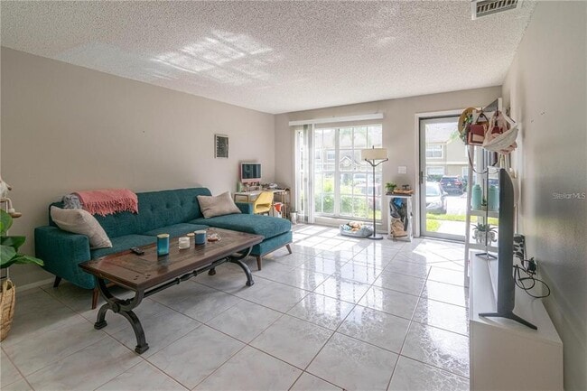 Building Photo - 2897 Thaxton Dr